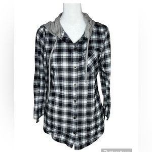 No Boundaries Black And White Flannel